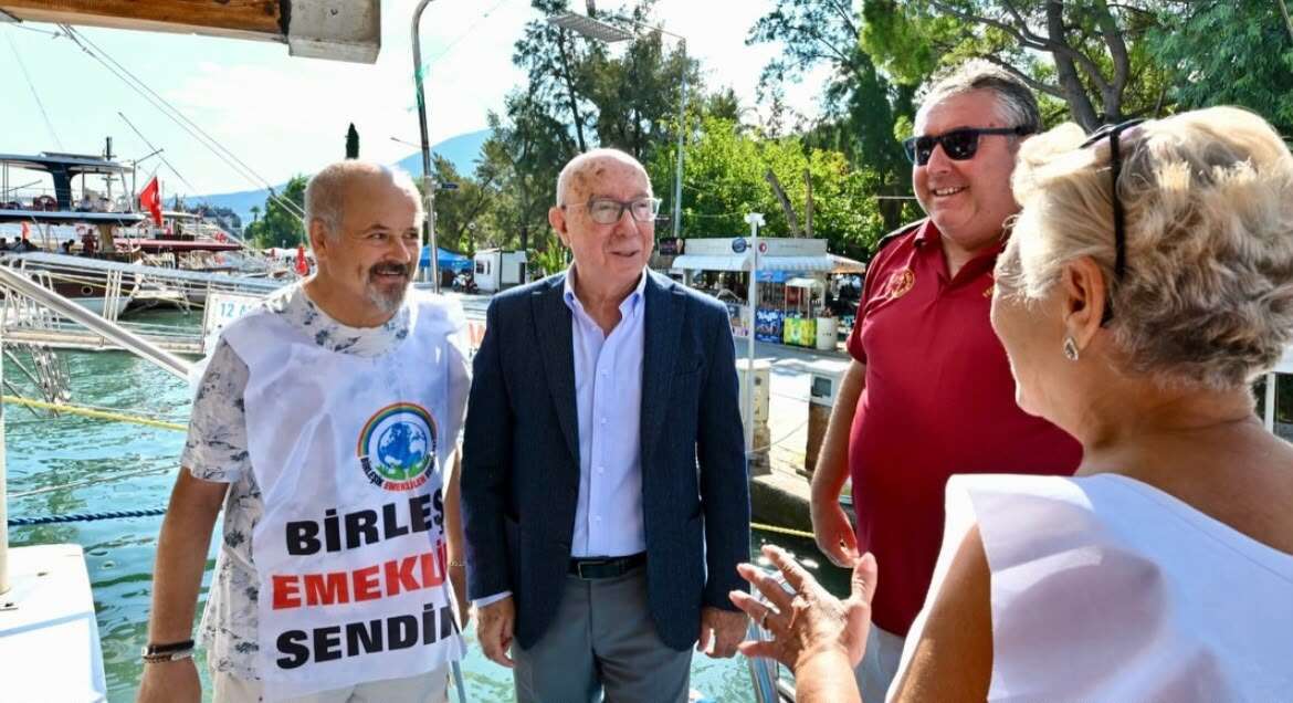 Fethiye’de Emekliler Mavi Tekne Yolculuğuyla Uğurlandı 1